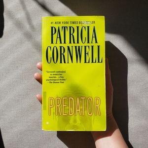 4/$24 Patricia Cornwell - Predator Used Book